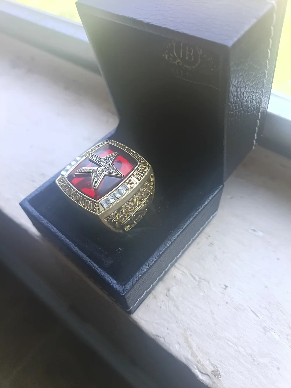 N/A gold tone
